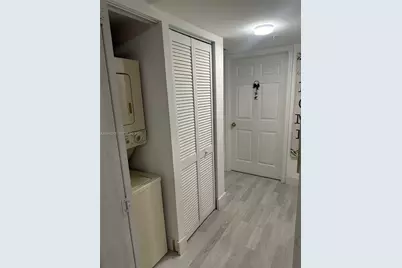1029 NW 3rd St #304, Miami, FL 33128 - Photo 8