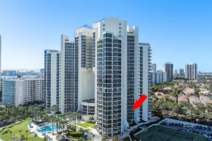 19333 Collins Ave, Sunny Isles Beach, FL 33160 - Photo 42