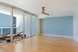 17201 Collins Ave+den, Sunny Isles Beach, FL 33160 - Photo 14