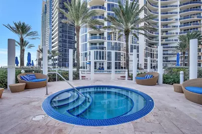 17201 Collins Ave #803, Sunny Isles Beach, FL 33160 - Photo 2