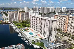250 174th St, Sunny Isles Beach, FL 33160 - Photo 40