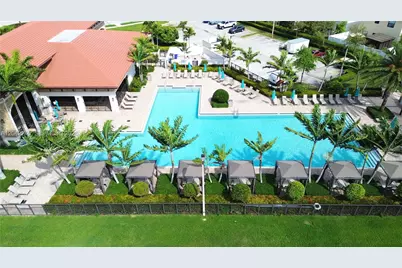 10604 W 33rd Ln, Hialeah, FL 33018 - Photo 30