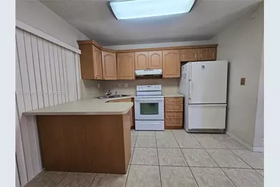 4717 NW 50th St, Tamarac, FL 33319 - Photo 4