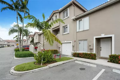 221 Riviera Cir, Weston, FL 33326 - Photo 1