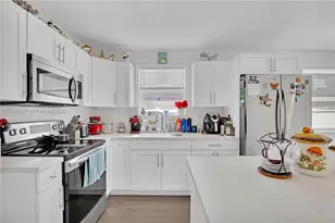 11940 SW 212th St, Miami, FL 33177 - Photo 8