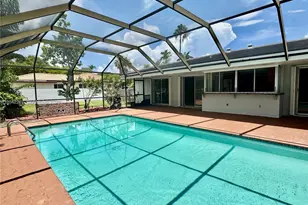 7600 SW 174th St, Palmetto Bay, FL 33157 - Photo 4