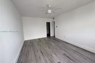 7545 E Treasure Dr, North Bay Village, FL 33141 - Photo 20