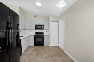 681 Thornridge Ave, Davie, FL 33325 - Photo 10