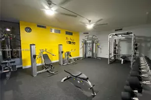 1000 Parkview Dr, Hallandale Beach, FL 33009 - Photo 20
