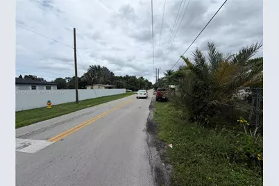 16225 NE 2nd Ave, Miami, FL 33162 - Photo 16
