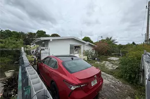 16225 NE 2nd Ave, Miami, FL 33162 - Photo 2