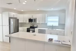 9602 NW 80th Pl, Tamarac, FL 33321 - Photo 10