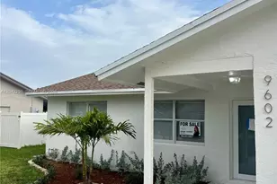 9602 NW 80th Pl, Tamarac, FL 33321 - Photo 2