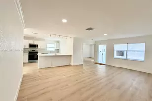 9602 NW 80th Pl, Tamarac, FL 33321 - Photo 4