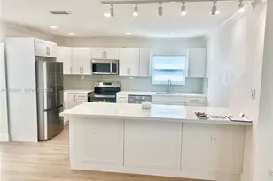 9602 NW 80th Pl, Tamarac, FL 33321 - Photo 6