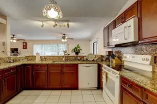 1925 SE Floresta Dr, Port Saint Lucie, FL 34983 - Photo 10