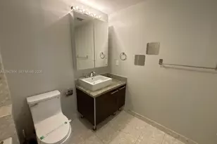 185 SW 7th St, Miami, FL 33130 - Photo 2
