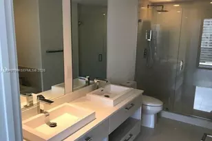 55 SW 9th St, Miami, FL 33130 - Photo 8
