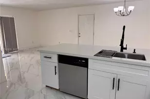18830 NW 57th Ave, Hialeah, FL 33015 - Photo 4