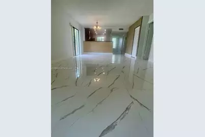 403 Lakeview Dr #106, Weston, FL 33326 - Photo 4
