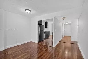 250 Jacaranda Dr, Plantation, FL 33324 - Photo 16