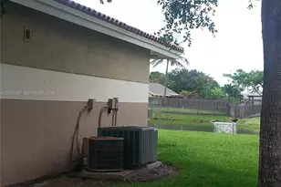 9877 Nob Hill Ln, Sunrise, FL 33351 - Photo 40