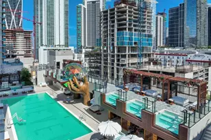 20 NE 11th St, Miami, FL 33132 - Photo 4