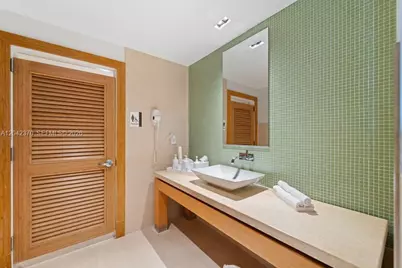 900 Biscayne Blvd #2312, Miami, FL 33132 - Photo 42