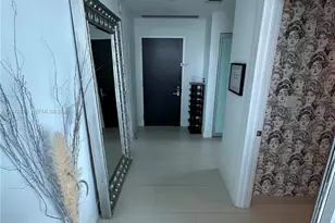 900 Biscayne Blvd, Miami, FL 33132 - Photo 10