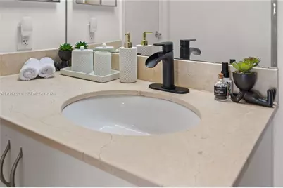 1750 N Bayshore Dr #5212, Miami, FL 33132 - Photo 42