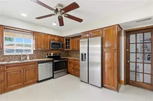 8197 W 14th Ct, Hialeah, FL 33014 - Photo 28