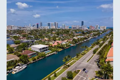 496 Holiday Dr, Hallandale Beach, FL 33009 - Photo 14