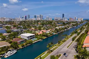 496 Holiday Dr, Hallandale Beach, FL 33009 - Photo 14