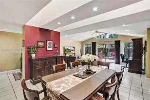 9355 NW 18th Pl, Plantation, FL 33322 - Photo 14