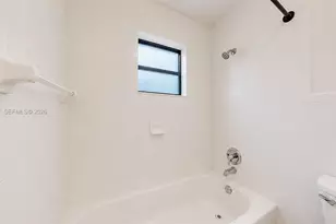 1670 W 42nd St, Hialeah, FL 33012 - Photo 26