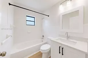 1670 W 42nd St, Hialeah, FL 33012 - Photo 24