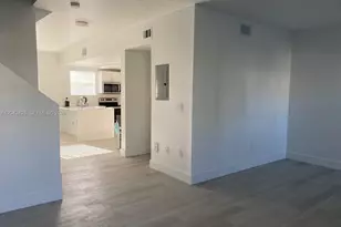 5245 NW 112th Ave, Doral, FL 33178 - Photo 14
