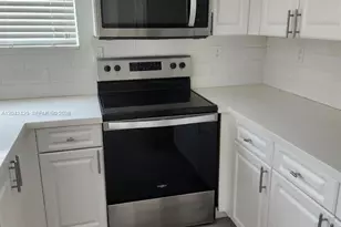 5245 NW 112th Ave, Doral, FL 33178 - Photo 6