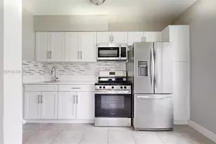 74 W 15th St, Hialeah, FL 33010 - Photo 12