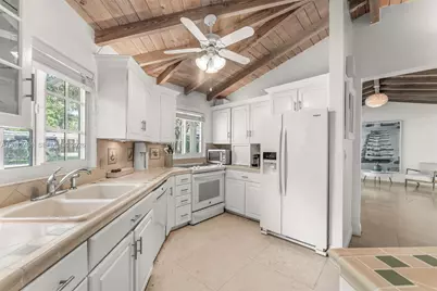 7924 SW 50th Ct, Miami, FL 33143 - Photo 12