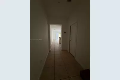 17640 NW 73rd Ave #200-19, Hialeah, FL 33015 - Photo 6