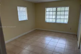 8600 SW 109th Ave, Miami, FL 33173 - Photo 10