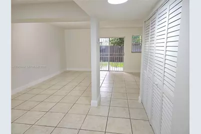 11071 NW 7th St #104-15, Miami, FL 33172 - Photo 14