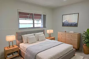 11071 NW 7th St, Miami, FL 33172 - Photo 54