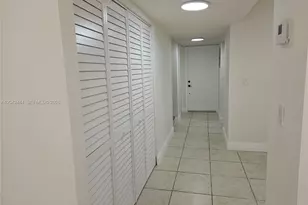 11071 NW 7th St, Miami, FL 33172 - Photo 8