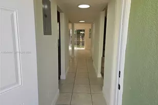 11071 NW 7th St, Miami, FL 33172 - Photo 6