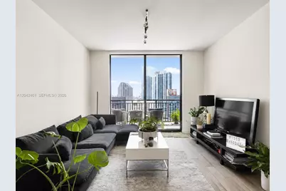 999 SW 1st Ave #2211, Miami, FL 33130 - Photo 2