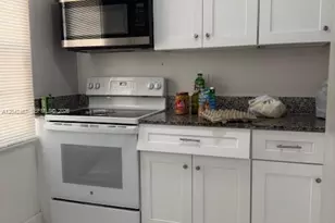 397 W 57th St, Hialeah, FL 33012 - Photo 12