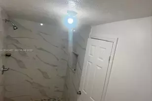 397 W 57th St, Hialeah, FL 33012 - Photo 16