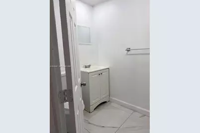 397 W 57th St #3, Hialeah, FL 33012 - Photo 14